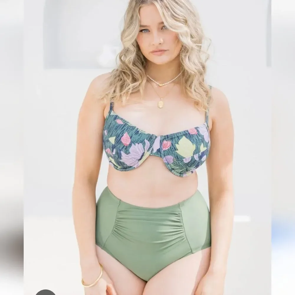 Lilly & Lime Olive High Waisted Bottom Size 6